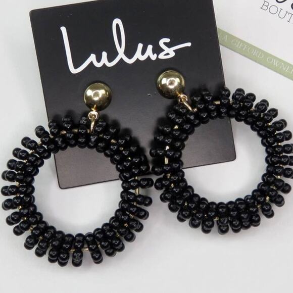 Lulu’s Black Beaded Circle Earrings - Picture 5 of 6
